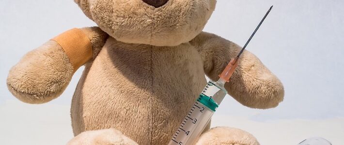 Streit um Kinderimpfung: Wer entscheidet?